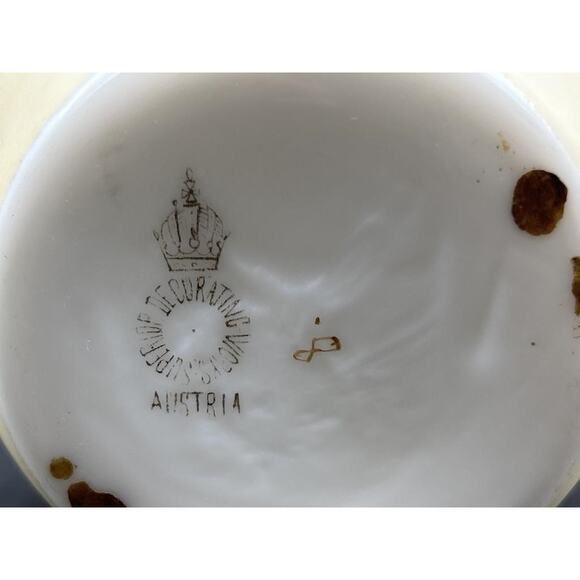 Works Superior Austria Porcelain Vase – Hand-Painted Florals & Gold Trim, 11.5″ - Picture 7 of 11